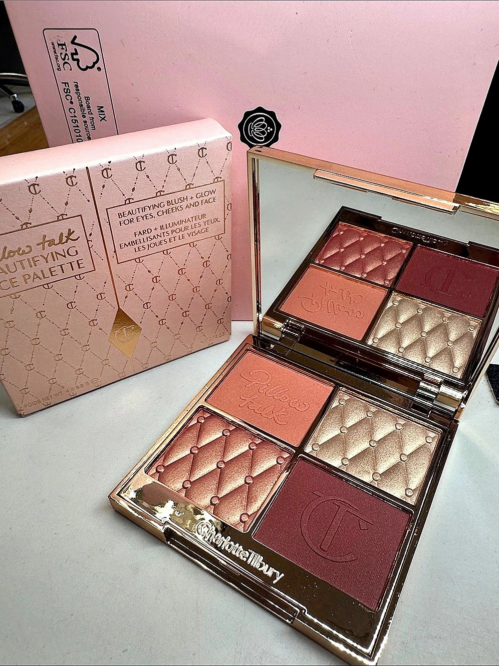 Charlotte Tilbury Pillow Talk Beautifying Face Palette Blush